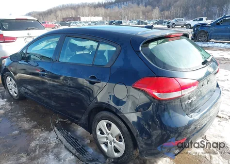 2017 Kia Forte Lx z USA, uszkodzony, nr VIN KNAFK5A81H5686454